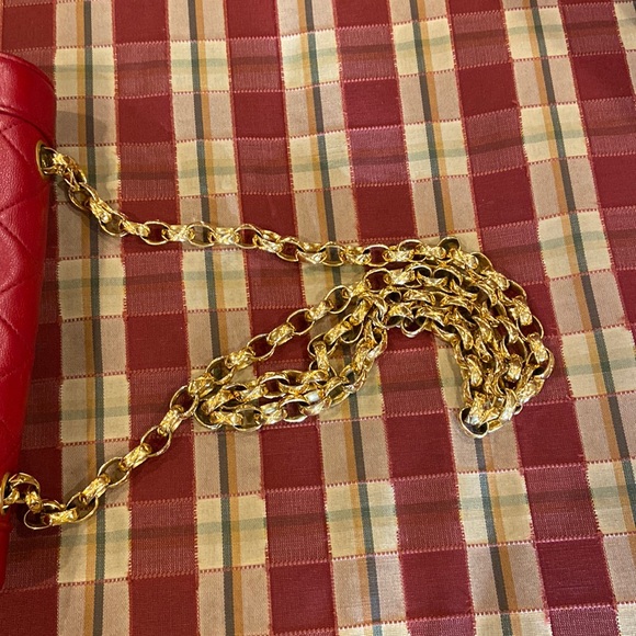 Authentic Chanel bag - Picture 10 of 15